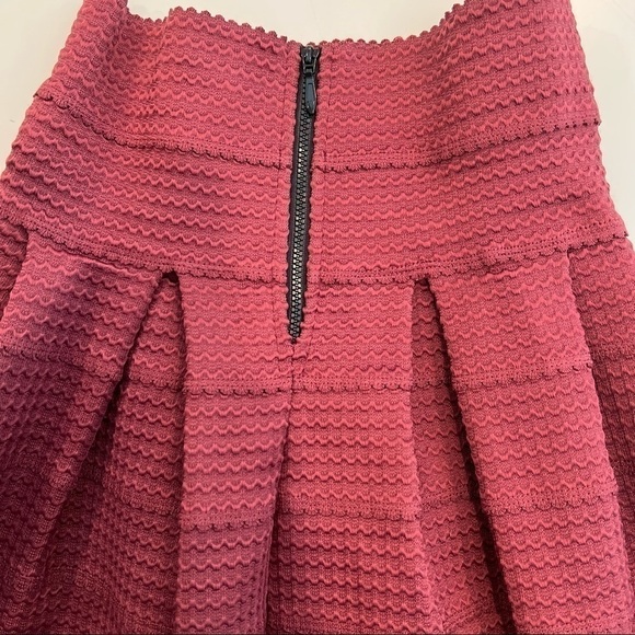 𝅺NWOT GIRLS From Savoy Ponte Bell Skirt - Picture 4 of 9